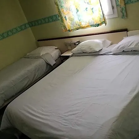 Proche Cherbourg L'eden A Hotel