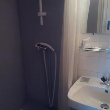 Proche Cherbourg L'eden A Hotel